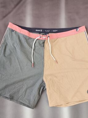 Roark NWT Chiller Boardshorts in Olive & Tan with Coral Waistband Size 40